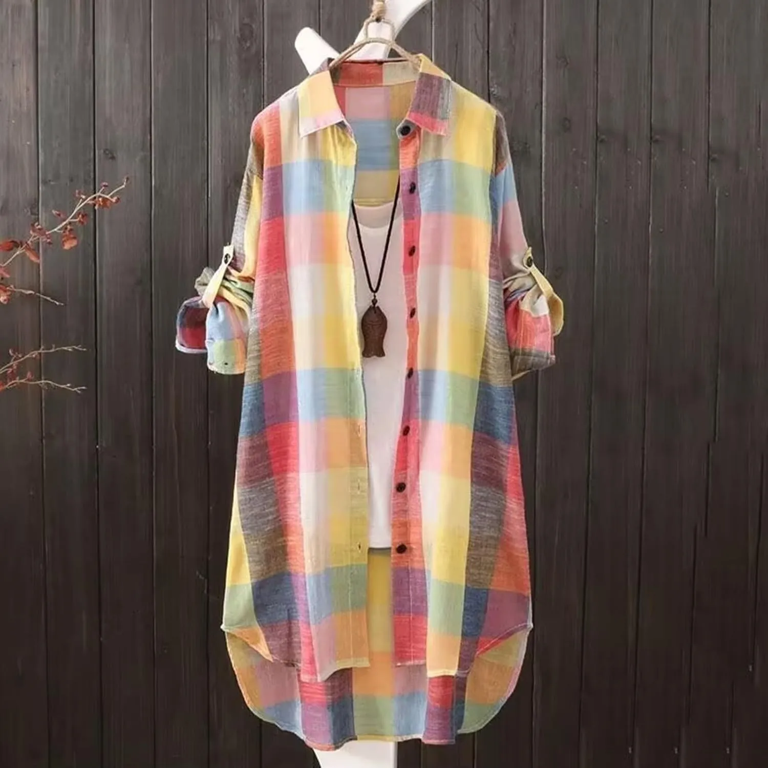 Womens Flannel Plaid Shirts 2024 Fall Long Sleeve Button Down Checked Casual Long Tail Shirt Jacket with Pockets